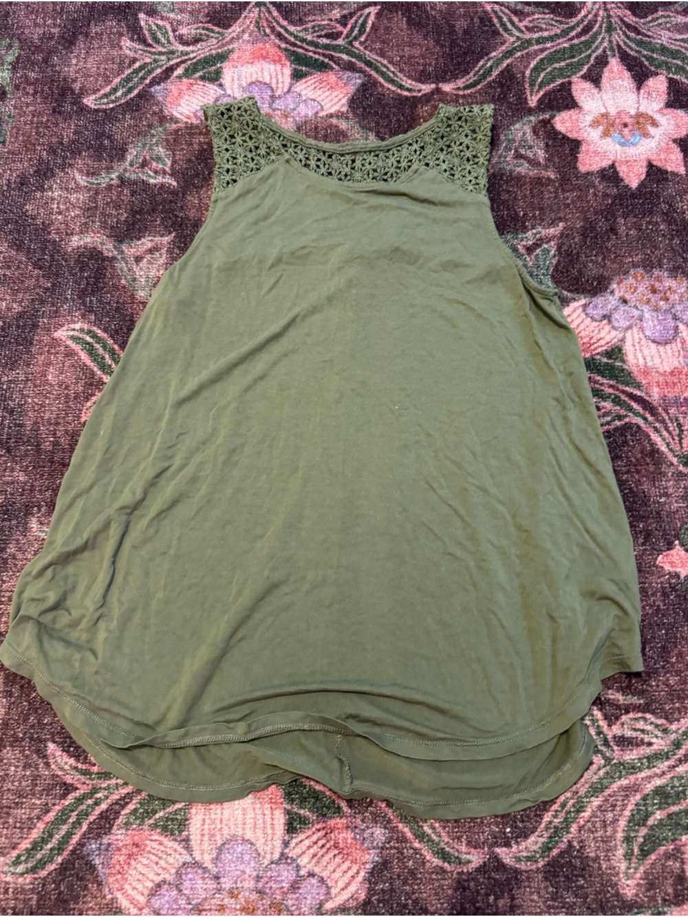 Old Navy Women’s Olive Green Crochet Yoke Sleeveless Tank Top - Medium